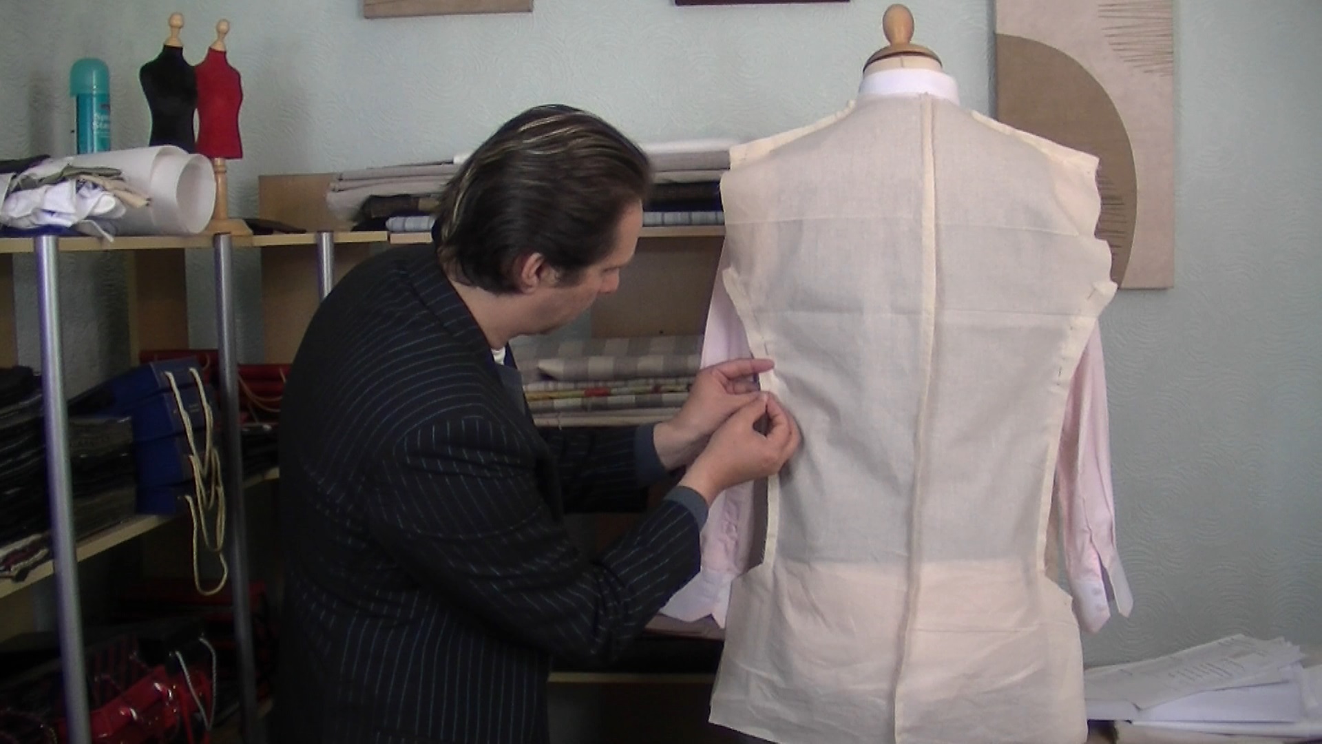Bespoke tailor michael coates is making adjustments to a toile or slopper #learntosew #howtosew.